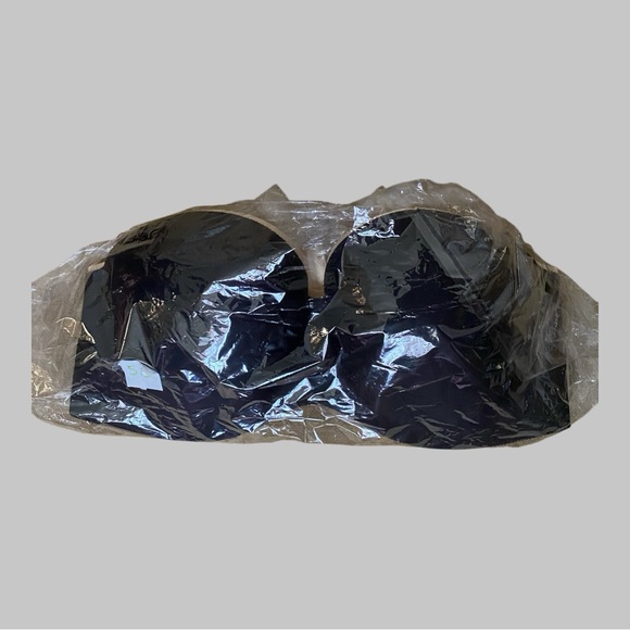 Felina Black and Cream Strapless Bras with Underwire Support
#N105 - Picture 2 of 5